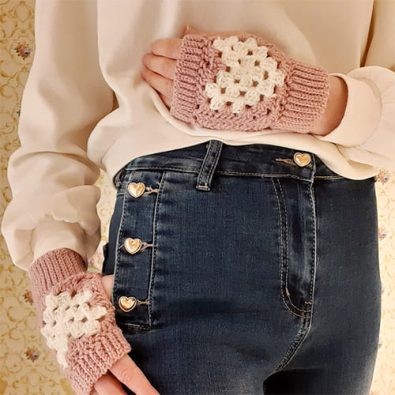 27-comfortable-and-free-crocheted-fingerless-glove-patterns-2019