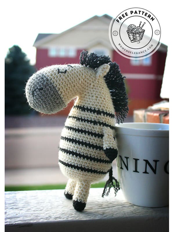 crochet zebra with scarf amigurumi pattern