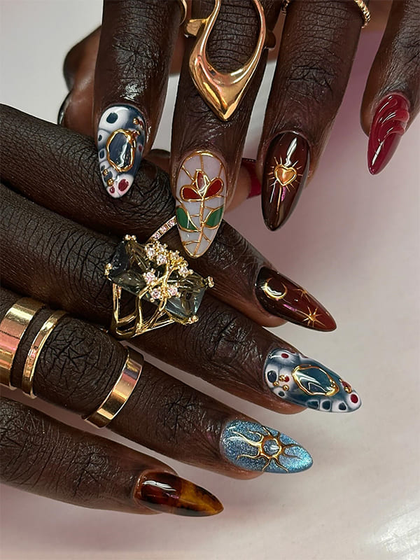 gold winter nail ideas