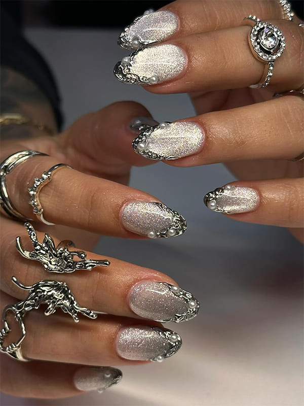 winter chrome nail ideas