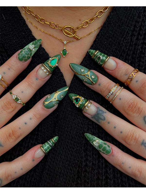 winter green almond nails