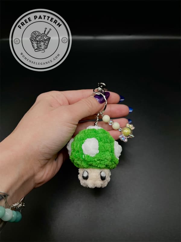Crochet super mario mushroom keychain pattern