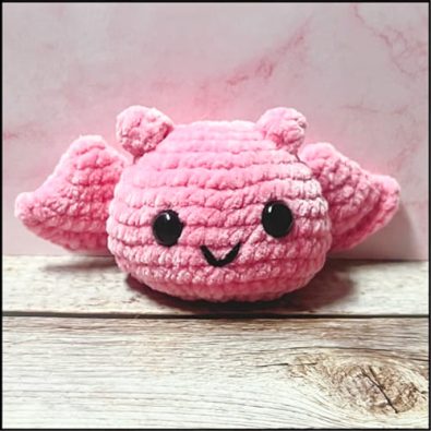cute-mini-crochet-bat-free-amigurumi-pattern
