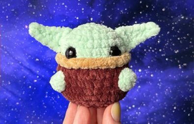 free-crochet-baby-grogu-amigurumi-pattern