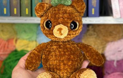 free-crochet-teddy-bear-with-froggy-amigurumi-pattern