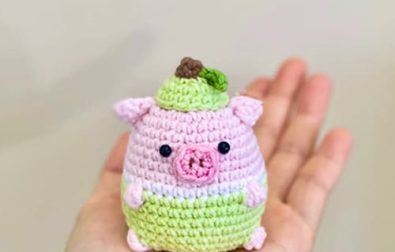 pear-mini-crochet-pig-free-amigurumi-pattern