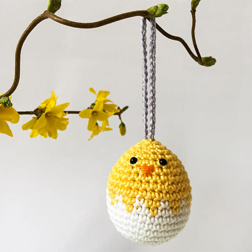 Simple crochet easter egg chick free pattern