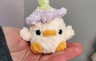 wildflower-crochet-duck-free-amigurumi-pattern
