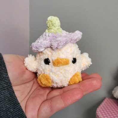 wildflower-crochet-duck-free-amigurumi-pattern
